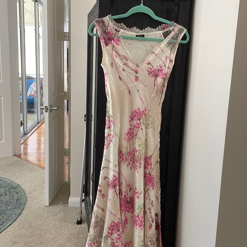 Gorgeous Komarov Dress!  3 quarter length.  Very sexy & feminine!